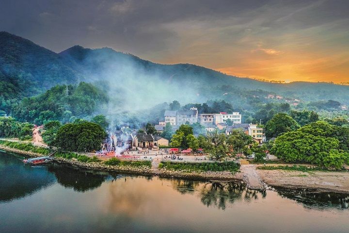 于都县段屋寒信古村红培基地