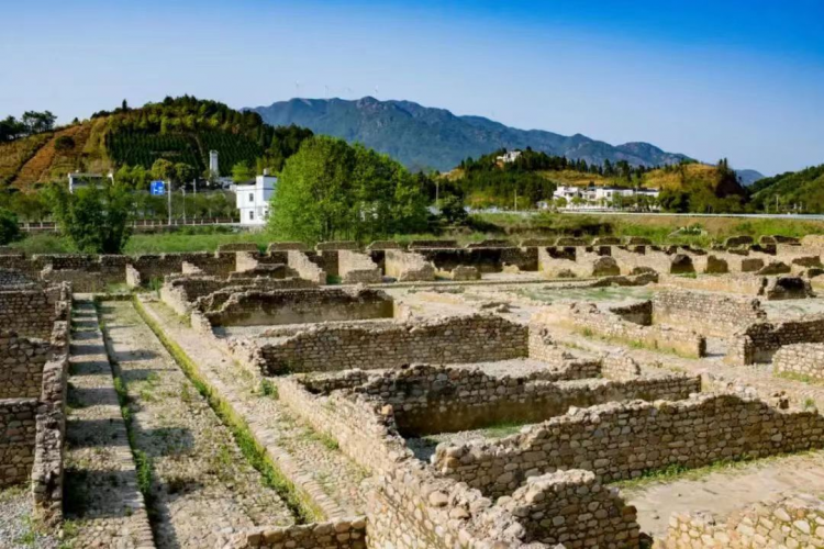 安远县尊三围爱国主义教育基地