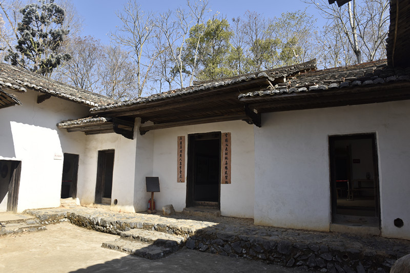 云石山中华苏维埃共和国中央政府旧址1.jpg